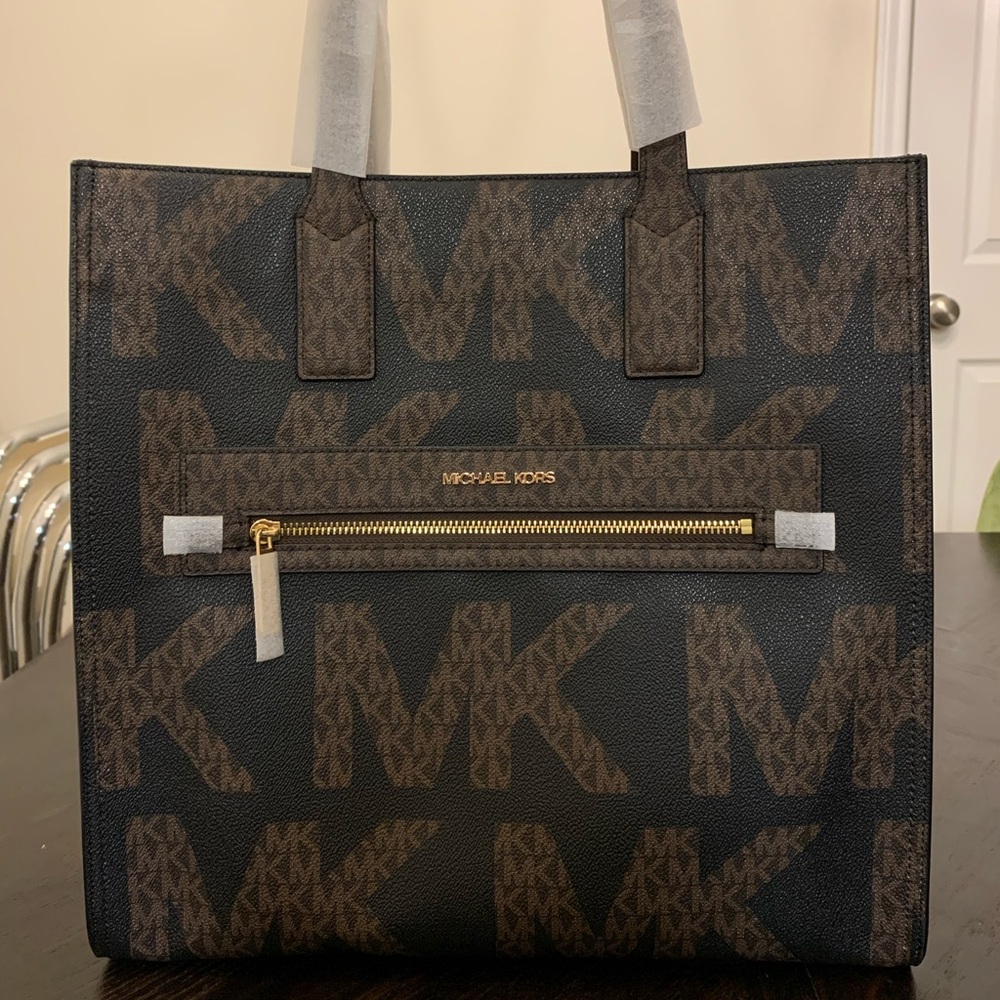MICHAEL KORS KENLY LARGE NORTH SOUTH TOTE BLACK/BROWN MULTI